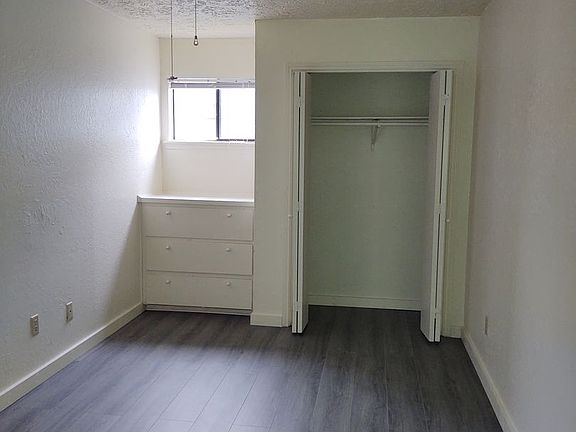 2nd image of 215 Ramsay St APT 202