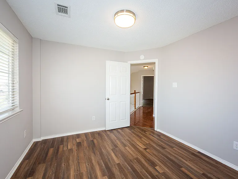 6718 Scarlet Dr — Photo 15
