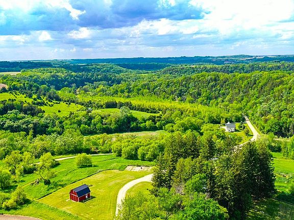 3rd image of 22966 Grosbeak Rd