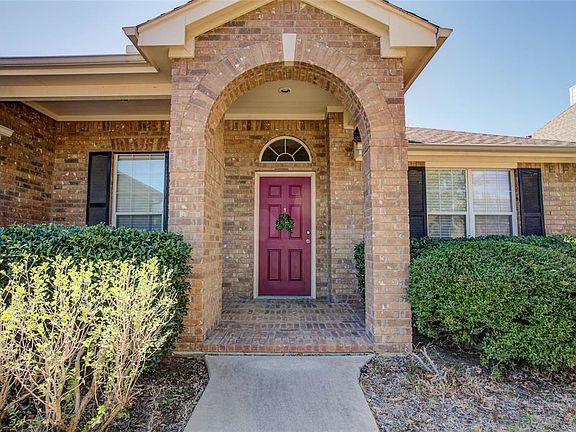 2nd image of 6708 Glade Dr