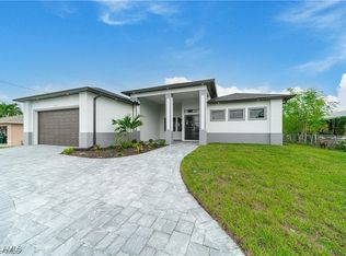 2509 SW 37th Terrace Cpe, Coral, FL 33914