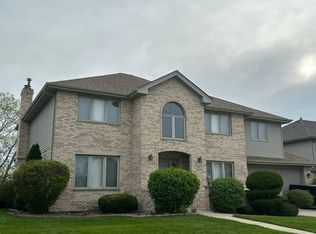 5012 Meadow Lake Dr, Richton Park, IL 60471