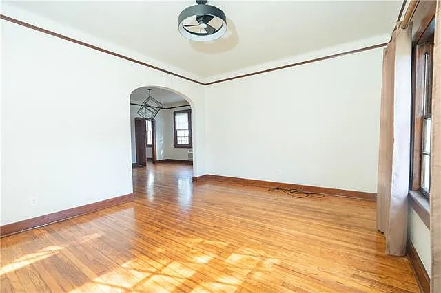 4 bed, 2.0 bath, 2135 sqft, $2,500 — Photo 3