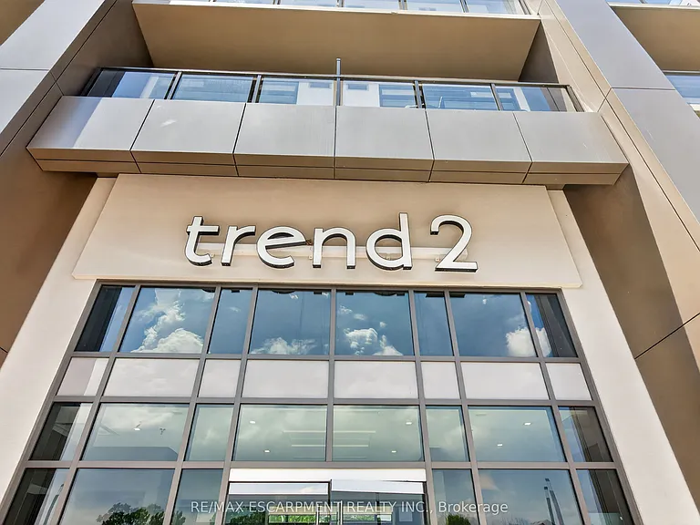 460 Dundas St E #522 — Photo 3