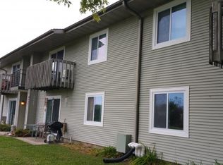 6578 Lake Rd APT 9, Windsor, WI 53598