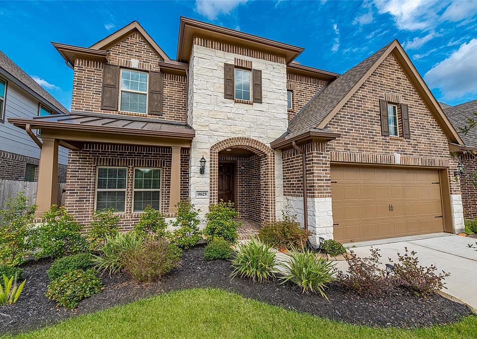 1st image of 9825 Arrowbrook Ln