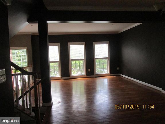 4th image of 14604 Hawley Ln
