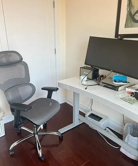 102 York Ave #8 — Photo 10