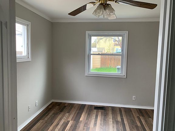 5th image of 4523 Wellington Ave