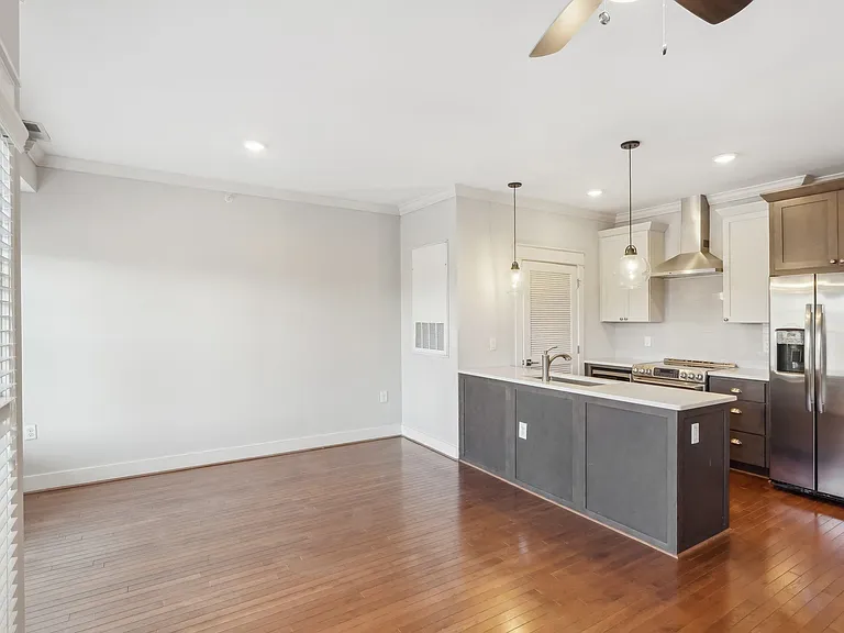 525 East Blvd — Photo 74