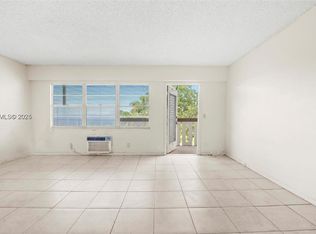 Suffolk Condo, Boca Raton, FL 33434