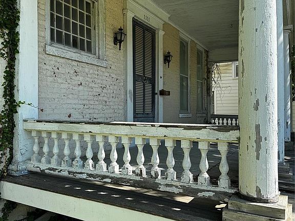 2nd image of 1111 Georgia St