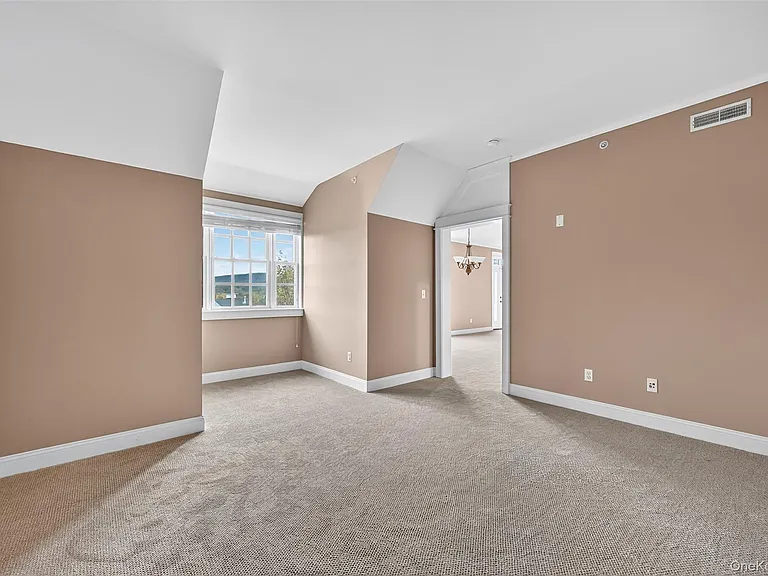 15 Cropsey St #15-3A — Photo 24