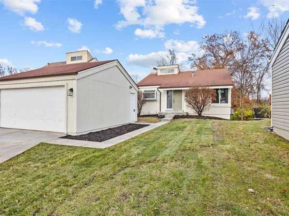 4826 Persimmon Bend Ln, Florissant, MO 63033