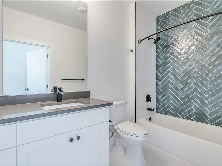 3000 Duval St #203 — Photo 17
