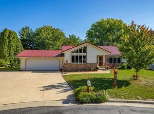 319 Thompson St, Verona, WI 53593