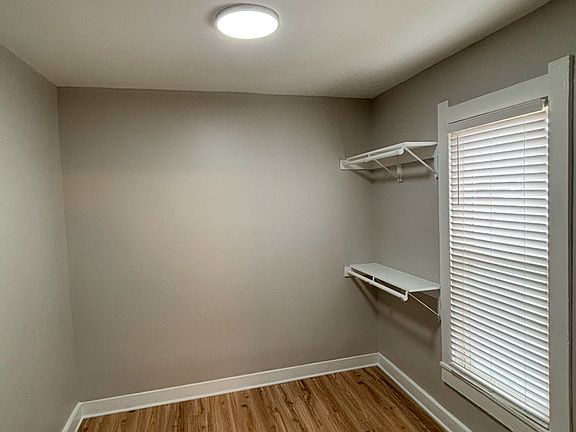 5th image of 118 E Main St #6