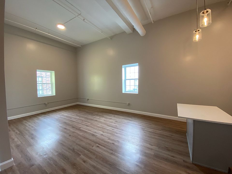 1st image of 159 Washington St #41