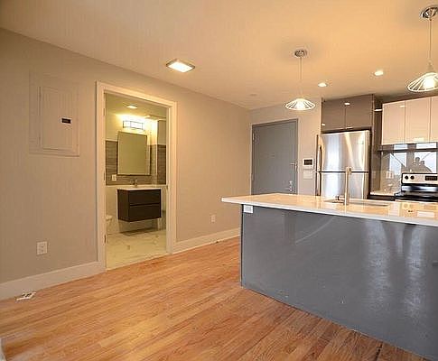 5th image of 125 Erasmus St #4I
