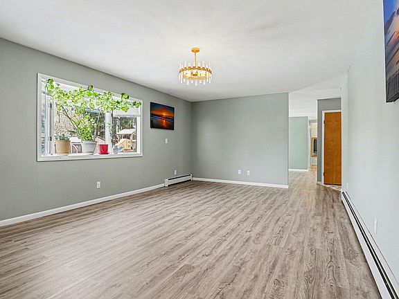 5th image of 23371 Marydale Dr