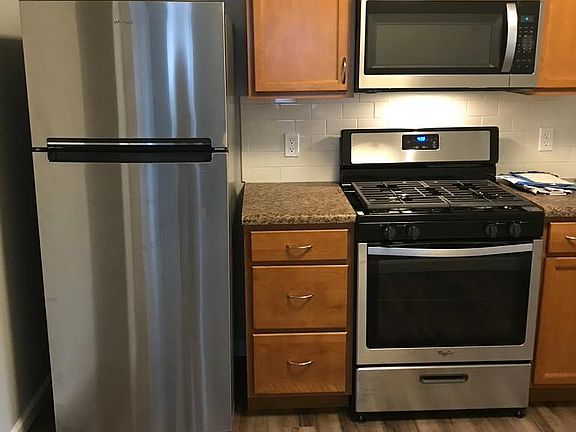 4th image of 10223 Saint Katherine Ln