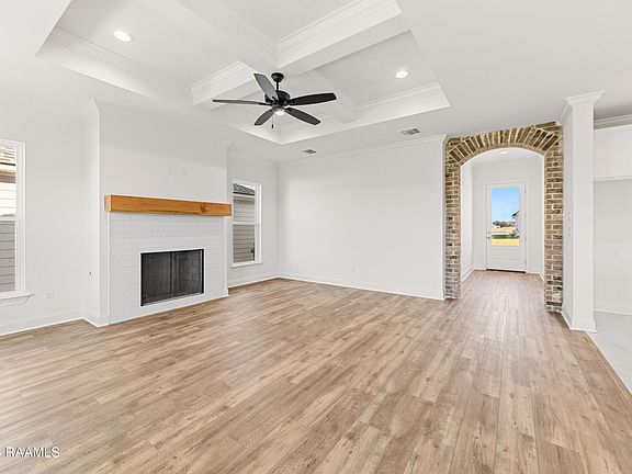 3rd image of 203 Long Creek Ln
