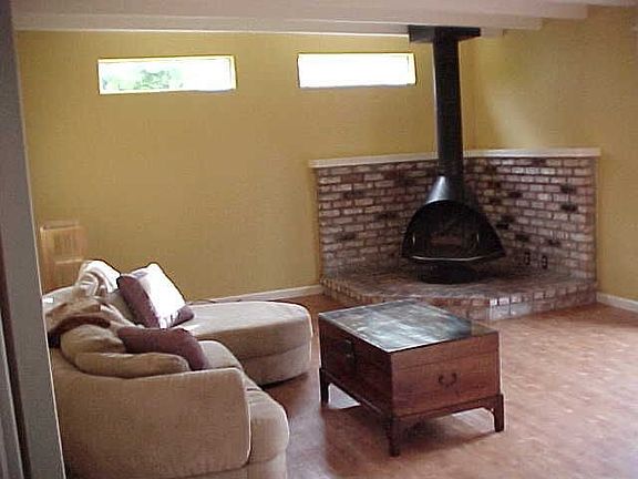 Family room off bckyrd