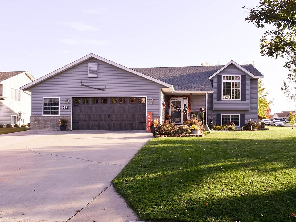 1st image of 793 Churchill Dr
