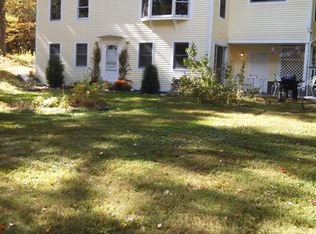 7 Old Amherst Rd, Belchertown, MA 01007