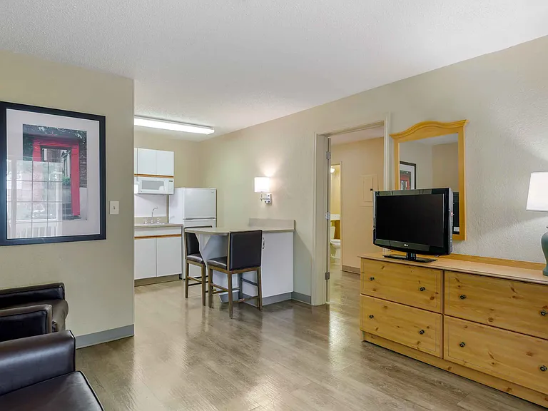 1 Bedroom Suite - 2 Queen Beds