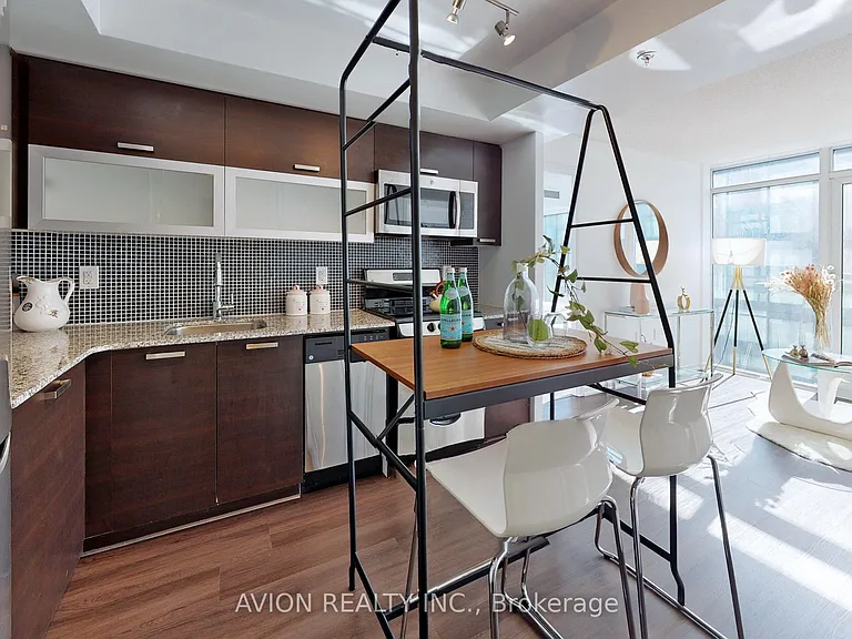 36 Lisgar St #2106E — Photo 10
