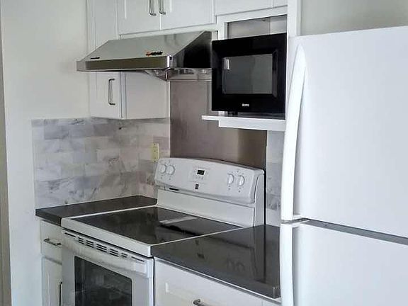5th image of 7783 Camino Glorita