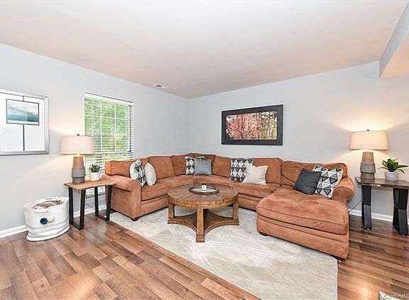 4th image of 6538 Willow Gate Ln