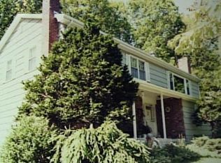 16 Little Brk N, Darien, CT 06820