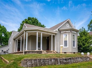 322 W 7th St, Seymour, IN 47274