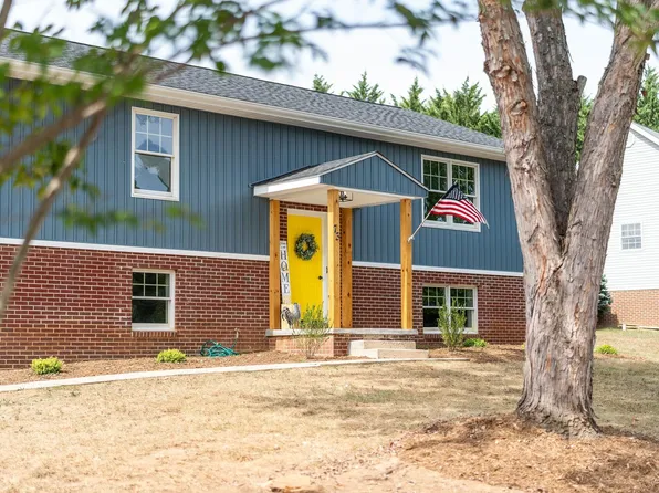 73 Yarmouth Rd, Stuarts Draft, VA 24477