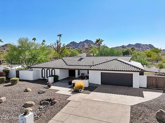 2nd image of 3007 E CALAVEROS Drive