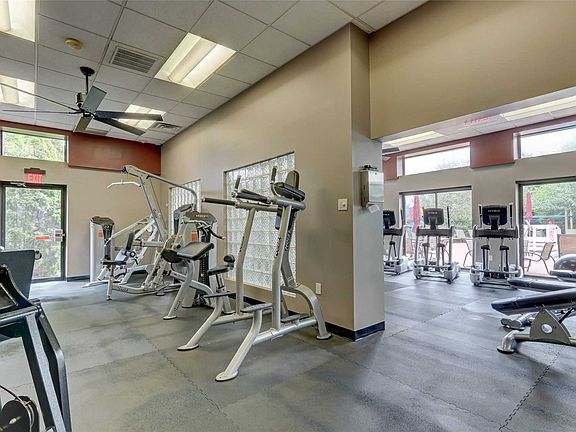 5th image of 100 Daly Blvd APT 909