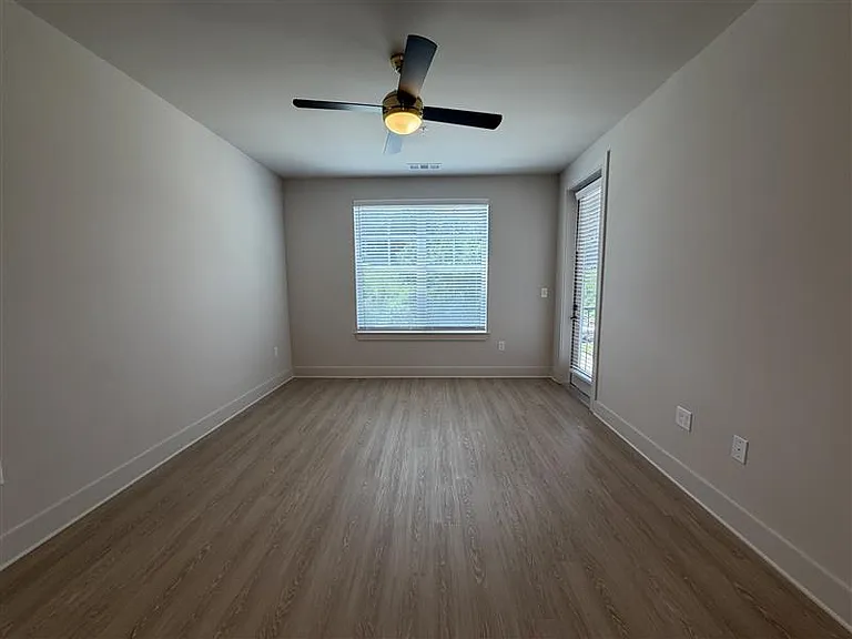 District on the Etowah Apartments — Photo 527