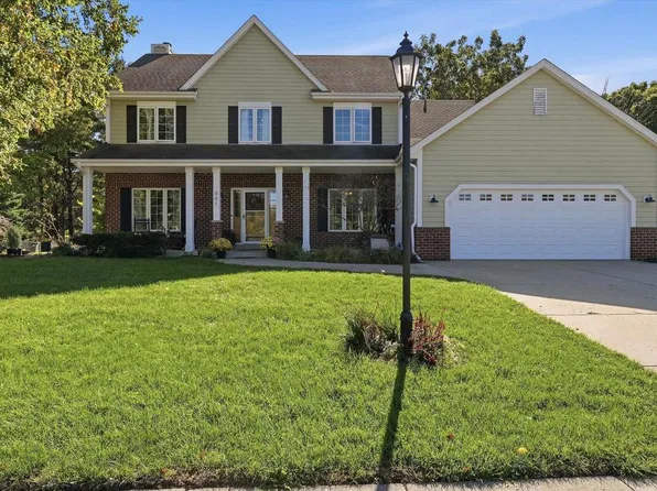 661 Cassie Lynn LANE, Oconomowoc, WI 53066