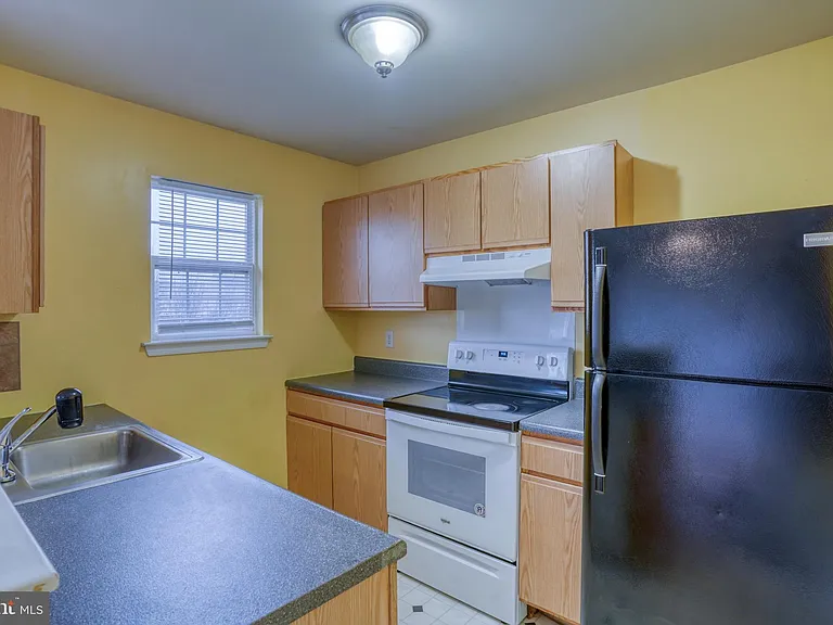 407 Champs Ln — Photo 15
