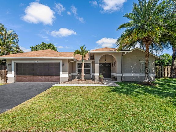 2nd image of 4232 SW 78th Drive