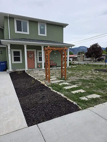 608 N 400 W Photo 1