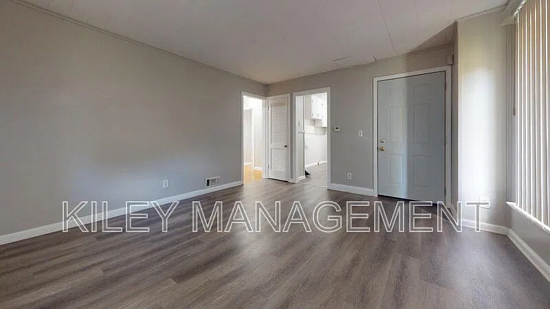 2 bed, 1.0 bath, 703 sqft, $750 — Photo 4