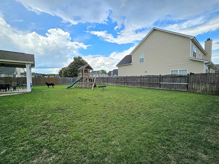 525 Batty Way — Photo 45