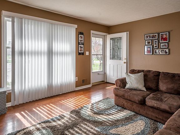 4515 Sandhill Rd-15