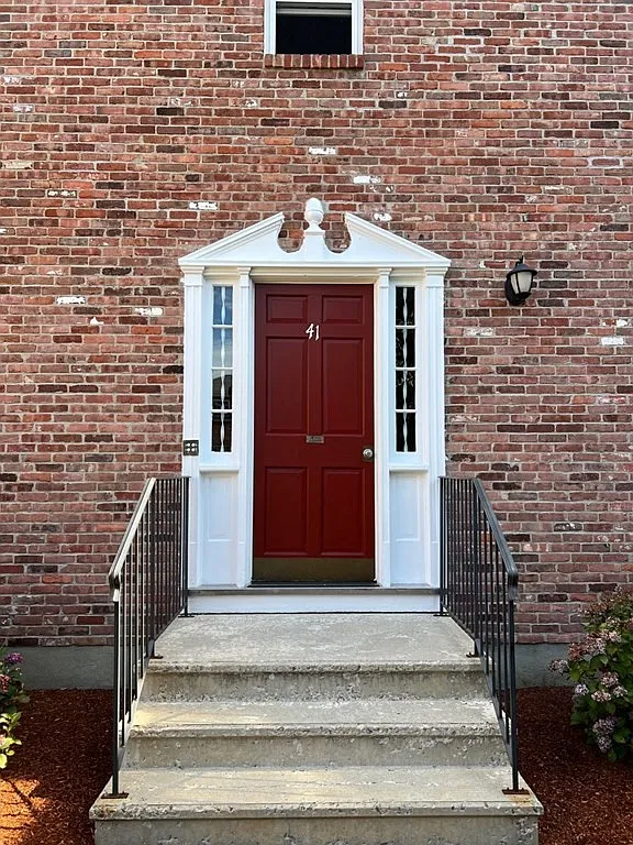 1 bed, 609 sqft, $1,900 — Photo 1