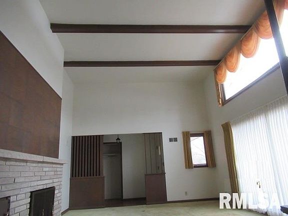3rd image of 505 W Crestwood Dr