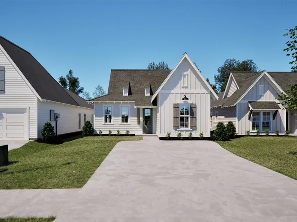 107 Hunters Way, Opelika, AL 36801