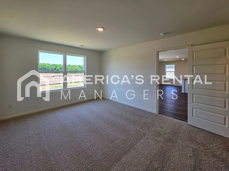 324 Oakmont Cir — Photo 28